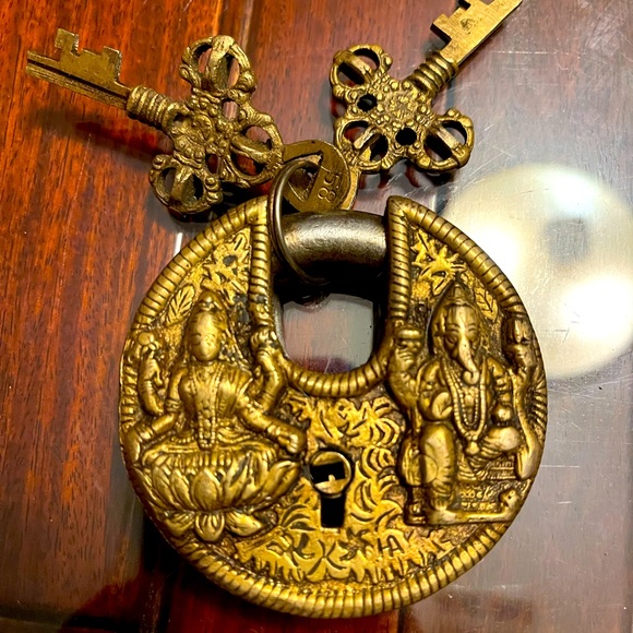 COPY - Brass padlock ( Ganesh Sarasoti) - Picture 1 of 7